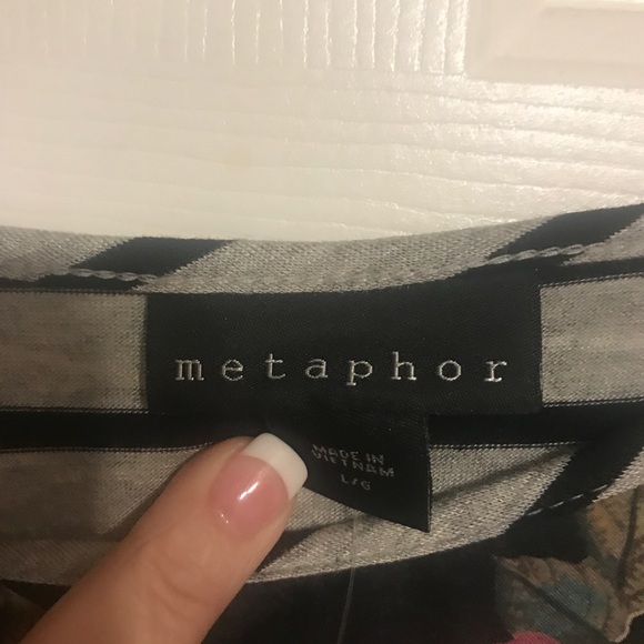 Metaphor Multi patterned Top - Picture 4 of 8